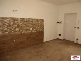 casa-semicentrala-cu-2-apartamente-id-21514