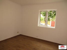 casa-semicentrala-cu-2-apartamente-id-21514-3