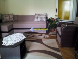 apartament-2-camere-decomandat-de-vanzare-cetate-etaj-2