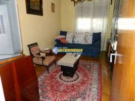 apartament-3-camere-decomandat-etaj-1-in-cetate-mobilat-2