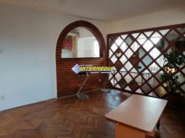 apartament-3-camere-decomandat-finisat-si-mobilat-de-vanzare-ultracentral-in-centru-3