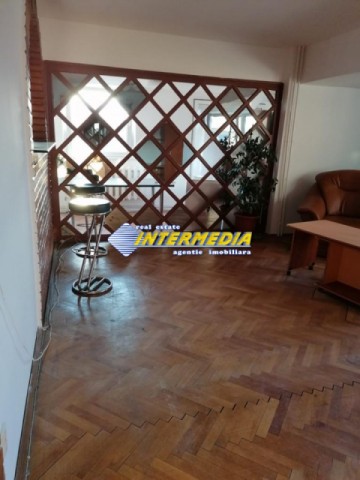 apartament-3-camere-decomandat-finisat-si-mobilat-de-vanzare-ultracentral-in-centru-4