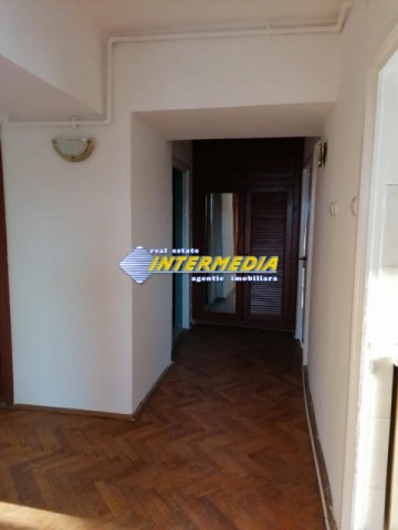 apartament-3-camere-decomandat-finisat-si-mobilat-de-vanzare-ultracentral-in-centru-8