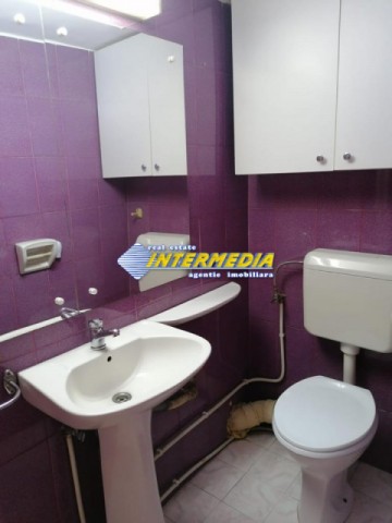 apartament-3-camere-decomandat-finisat-si-mobilat-de-vanzare-ultracentral-in-centru-10