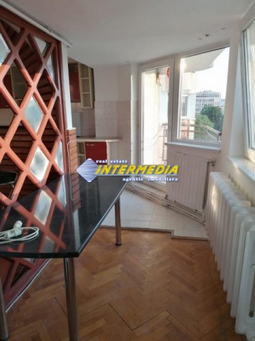 apartament-3-camere-decomandat-finisat-si-mobilat-de-vanzare-ultracentral-in-centru-13