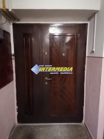 apartament-3-camere-decomandat-finisat-si-mobilat-de-vanzare-ultracentral-in-centru-18