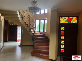 casa-vila-pm-cu-teren-12-ari-aproape-de-centrul-orasului-id-21553