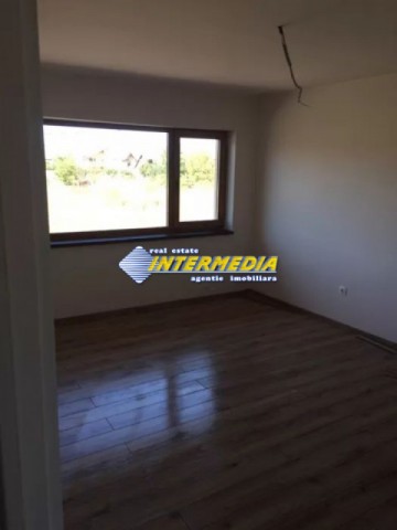 casa-superba-noua-de-vanzare-in-zona-alba-micesti-18