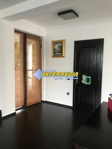vila-dpe-de-inchiriat-in-alba-iulia-zona-cetate-350-mp-si-teren-600-mp-10