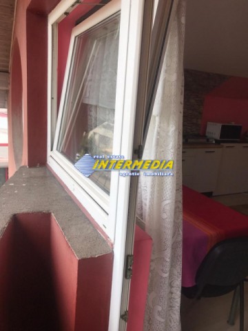 garsoniera-finisata-mobilata-utilata-de-vanzare-in-cetate-zona-bulevard-24