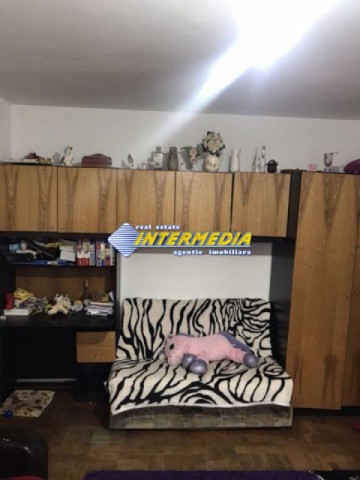 apartament-2-camere-de-vanzare-in-cetate-zona-bulevard-etaj-3