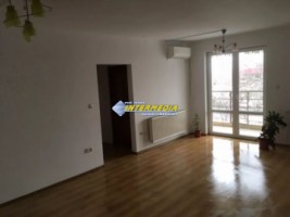 apartament-3-camere-de-vanzare-centru