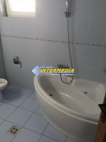 apartament-3-camere-de-vanzare-centru-2