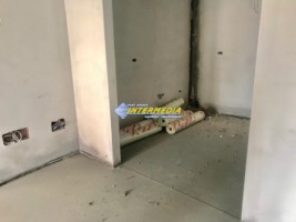 3-camere-decomandat-de-vanzare-in-centru-finisat-1