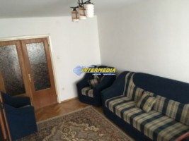 3-camere-decomandat-in-cetate-la-etajul-1-mobilat