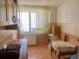 apartament-4-camere-decomandat-etaj-intermediar-in-centru-alba-iulia-7