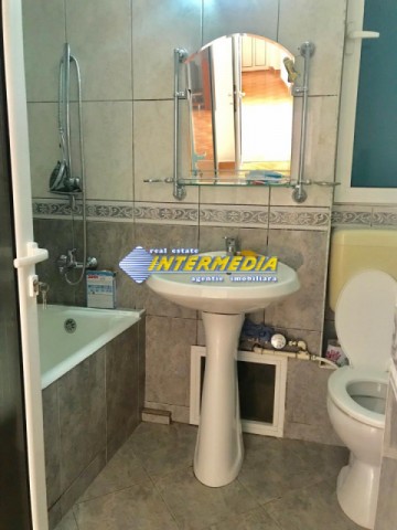 apartament-4-camere-decomandat-etaj-intermediar-in-centru-alba-iulia-10