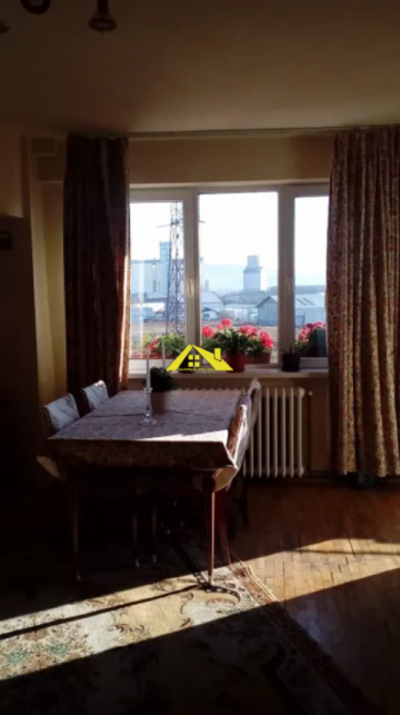vand-apartament-4-camere-ampoi-1