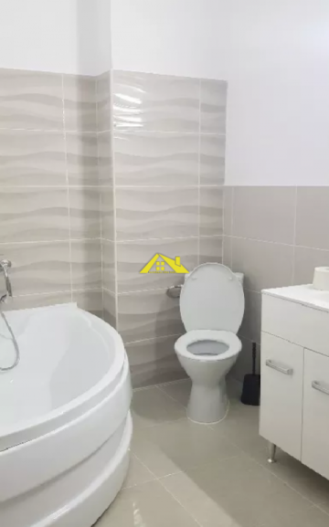 inchiriez-apartament-2-camere-la-cheie-cu-parcare-privata-2