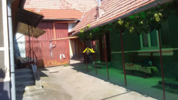 vand-casa-in-cut-judetul-alba-0