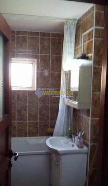 apartament-2-camere-de-vanzare-alba-iulia-zona-cetate-etaj-2-3