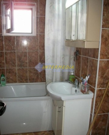 apartament-2-camere-de-vanzare-alba-iulia-zona-cetate-etaj-2-6