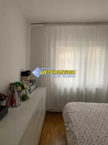 apartament-3-camere-decomandat-de-vanzare-in-alba-iulia-zona-ampoi-2-3