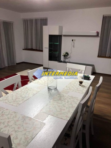 casa-complet-mobilata-si-utilata-de-inchiriat-ampoi-3-alba-iulia-1