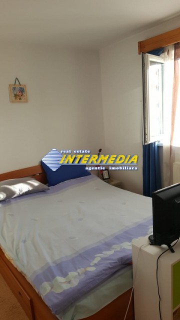 apartament-2-camere-nemobilat-de-inchiriat-in-cetate-zona-piata-6
