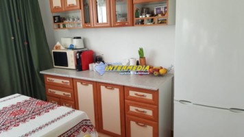 apartament-2-camere-nemobilat-de-inchiriat-in-cetate-zona-piata-4