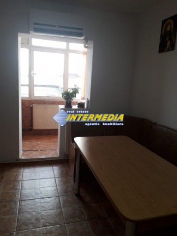 apartament-2-camere-decomandat-de-vanzare-ampoi-3-1