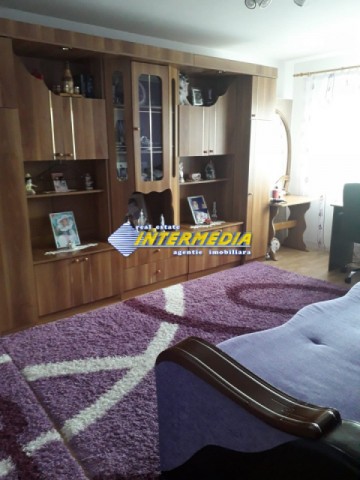 apartament-2-camere-decomandat-de-vanzare-ampoi-3-5