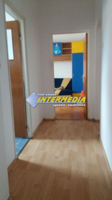 inchiriere-apartament-4-camere-2-bai-cetate-2