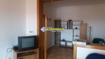 inchiriere-apartament-4-camere-2-bai-cetate-11