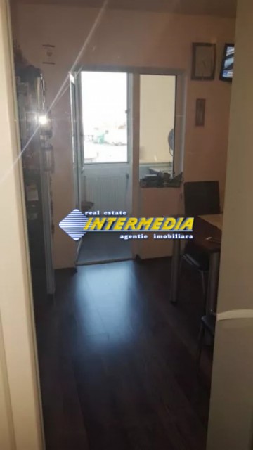 3-camere-decomandat-mobilat-si-utilat-etaj-1-5