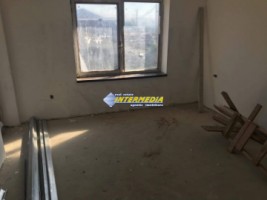 casa-tip-duplex-12-de-vanzare-pm-in-alba-iulia-zona-centru-cu-230mp-teren-imprejmuit-si-racordata-la-utilitati-1