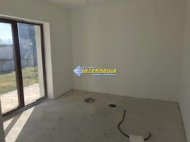 casa-tip-duplex-12-de-vanzare-pm-in-alba-iulia-zona-centru-cu-230mp-teren-imprejmuit-si-racordata-la-utilitati-3