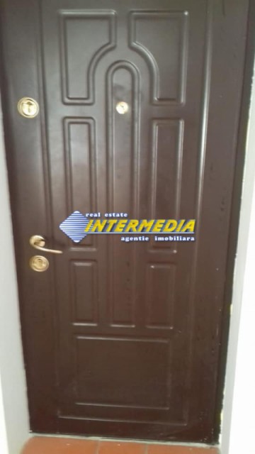 apartament-3-camere-decomandat-de-vanzare-cetate-closca-1