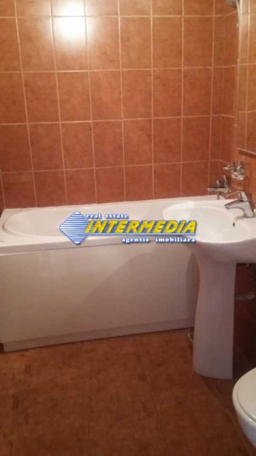 apartament-3-camere-decomandat-bloc-nou-etaj-1-cu-garaj-2