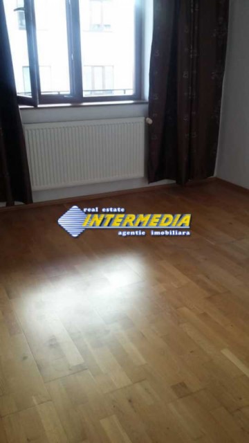 apartament-3-camere-decomandat-bloc-nou-etaj-1-cu-garaj-3
