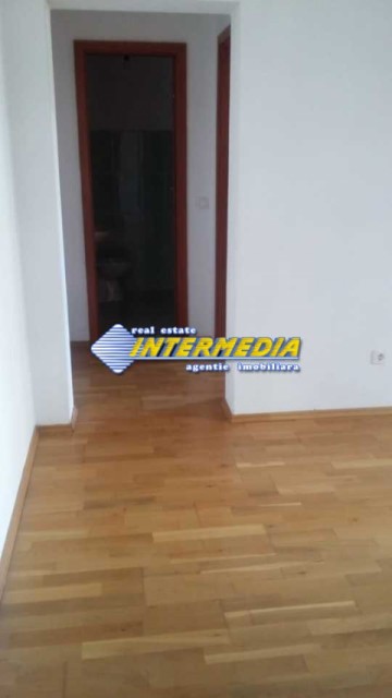 apartament-3-camere-decomandat-bloc-nou-etaj-1-cu-garaj-8