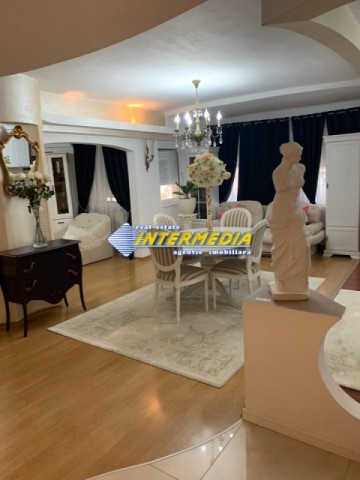 apartament-de-lux-cu-4-camere-scara-interioara-centru-ultracentral-6