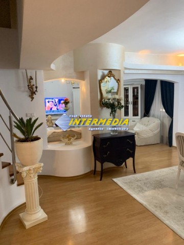 apartament-de-lux-cu-4-camere-scara-interioara-centru-ultracentral-8