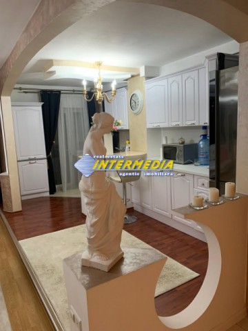 apartament-de-lux-cu-4-camere-scara-interioara-centru-ultracentral-11