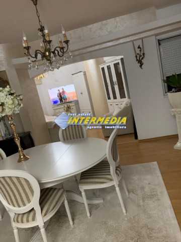 apartament-de-lux-cu-4-camere-scara-interioara-centru-ultracentral-14