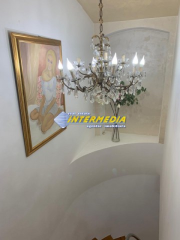 apartament-de-lux-cu-4-camere-scara-interioara-centru-ultracentral-13