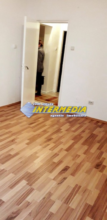 garsoniera-de-vanzare-in-cetate-etaj-1-10
