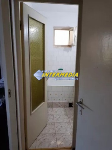 2-camere-de-vanzare-in-cetate-zona-bulevard-alba-iulia-2