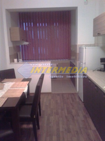 apartament-4-camere-de-inchiriat-centru-5