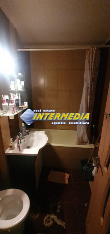 apartament-3-camere-de-vanzare-in-alba-iulia-zona-cetate-8